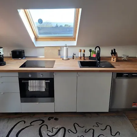 Charmantes Mit Voll Ausgestatteter Kueche, Kingsize-betten, Billard & Tischkicker *