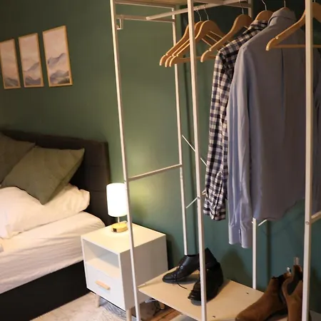 Charmantes Mit Voll Ausgestatteter Kueche, Kingsize-betten, Billard & Tischkicker